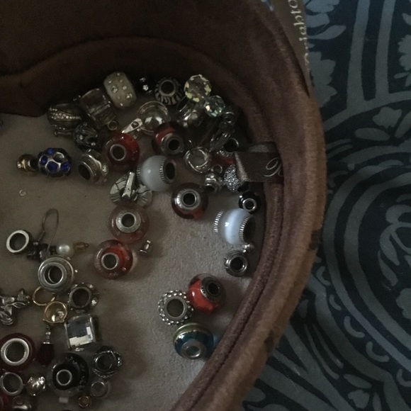 16 in n 18 inch with 3 beads chamilia n Brighton - Picture 6 of 8